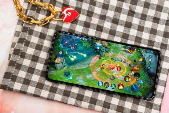 一个深度手游玩家的iQOO3一周使用体验：买就对了！