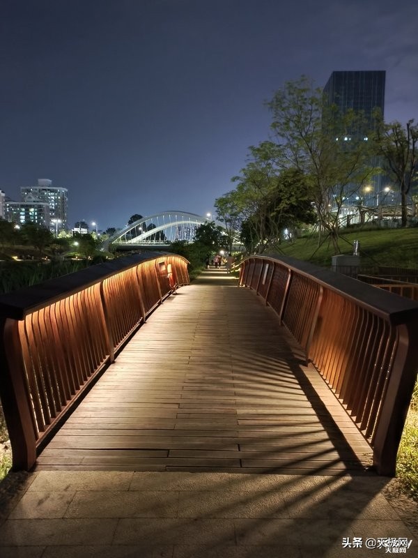 realme真我x7pro至尊版后盖,realme真我x7pro至尊版体验