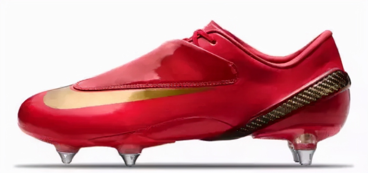 c罗1.36亿美元,c罗一年收入多少钱啊