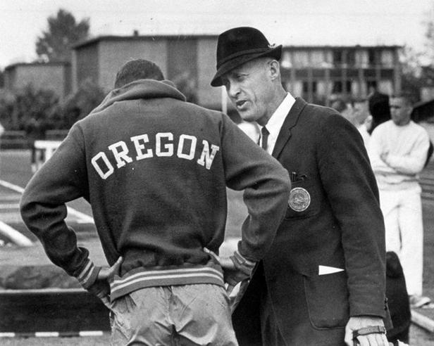 史上最贵的跑鞋冰火两重天,史上最贵的破二跑鞋