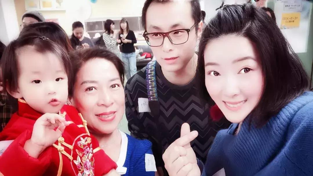 全职妈妈孩子上学了能做什么工作,全职妈妈月入三万