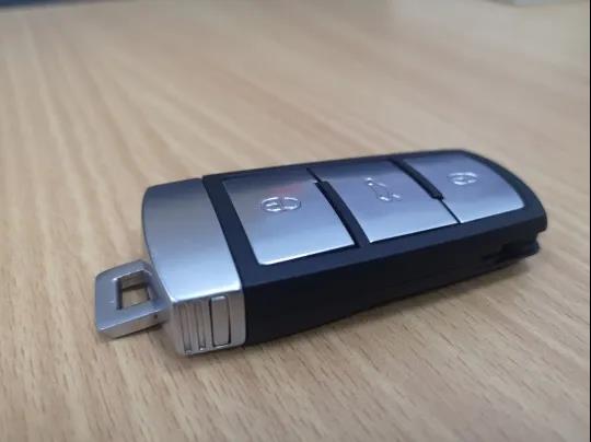 更换宝来车钥匙电池,迈腾车钥匙原装电池