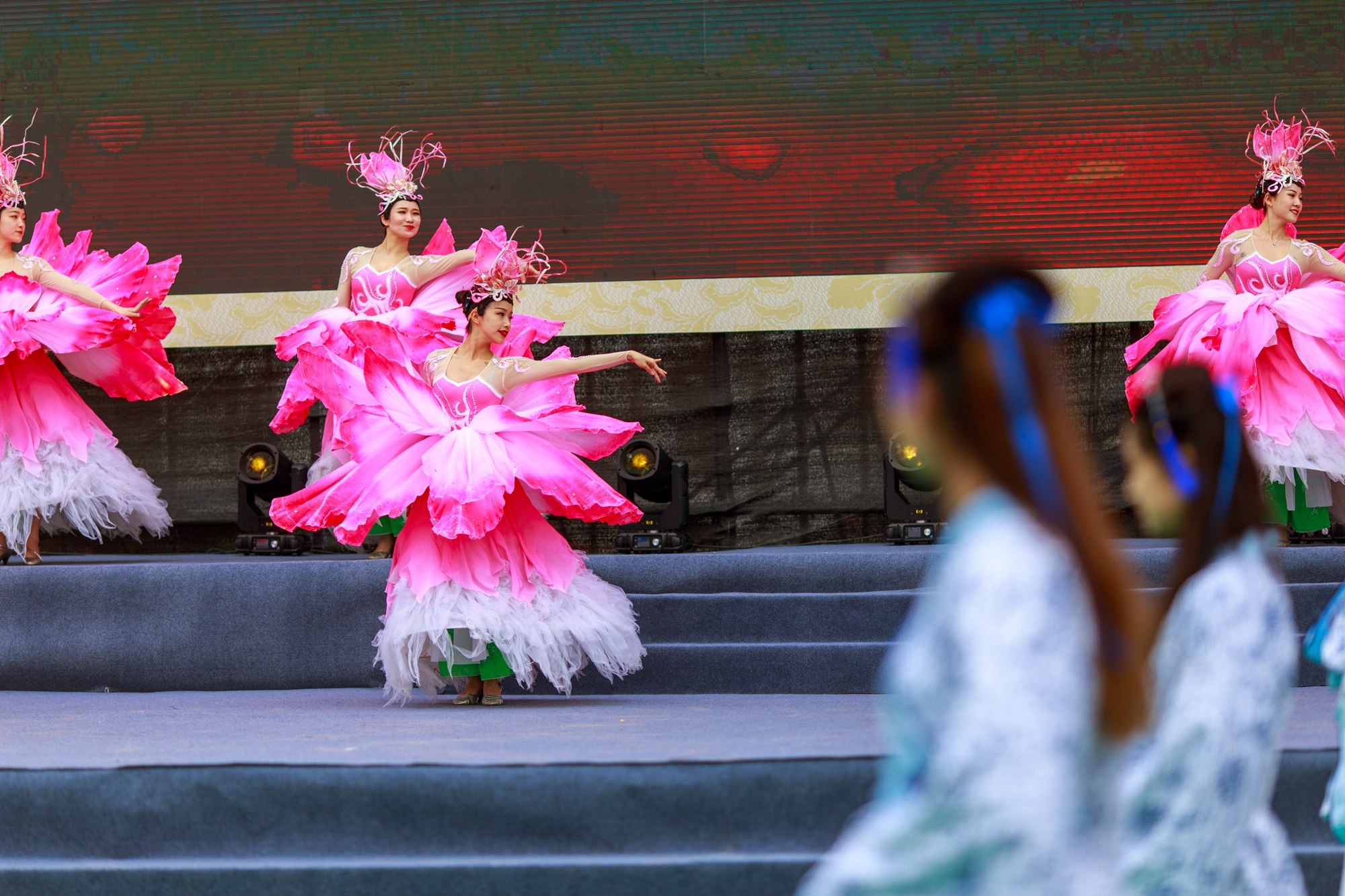 今日春分,武汉这时候不仅有樱花,这里的花随风一吹人都酥了