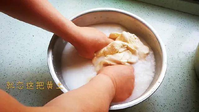 凉皮发粘干裂,为什么自己在家做凉皮总是裂开