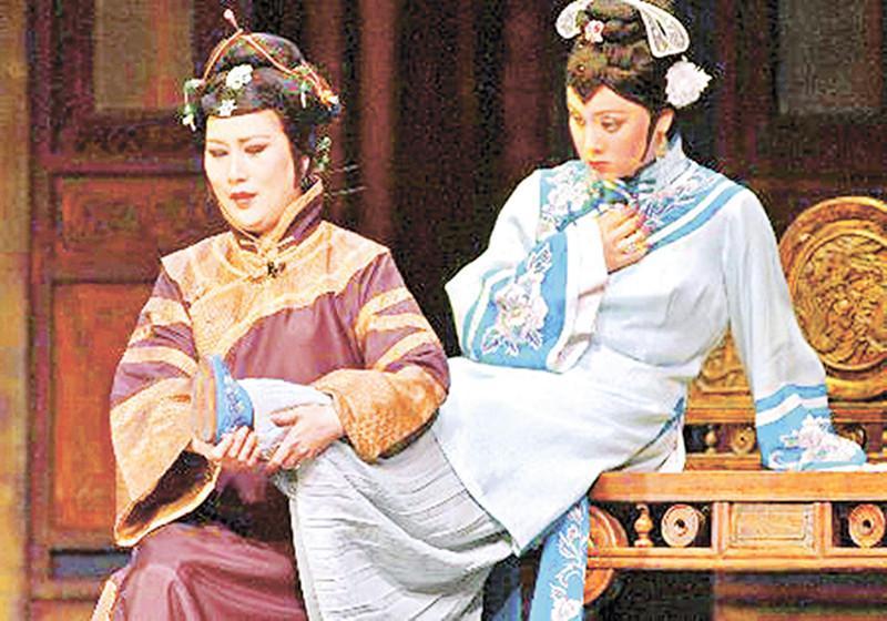 女人有轻微的自残现象,女人有自残现象