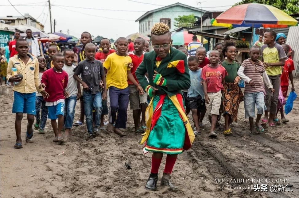 捡垃圾也要穿名牌,非洲贫民窟绅士精致起来有多野?
