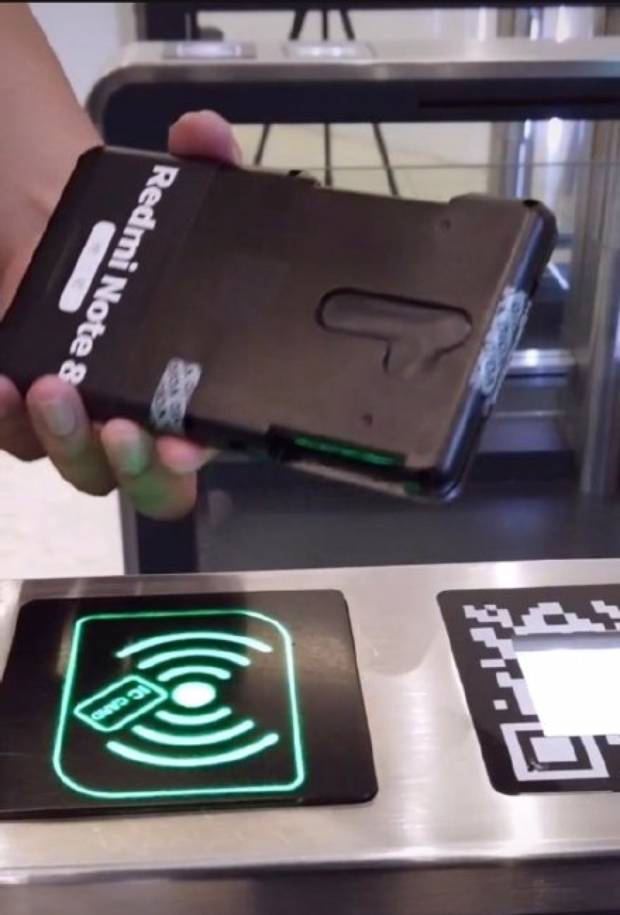 米粉疯狂了！不顾一切的热爱，小金刚二代强势登场！荣耀怕了吗？