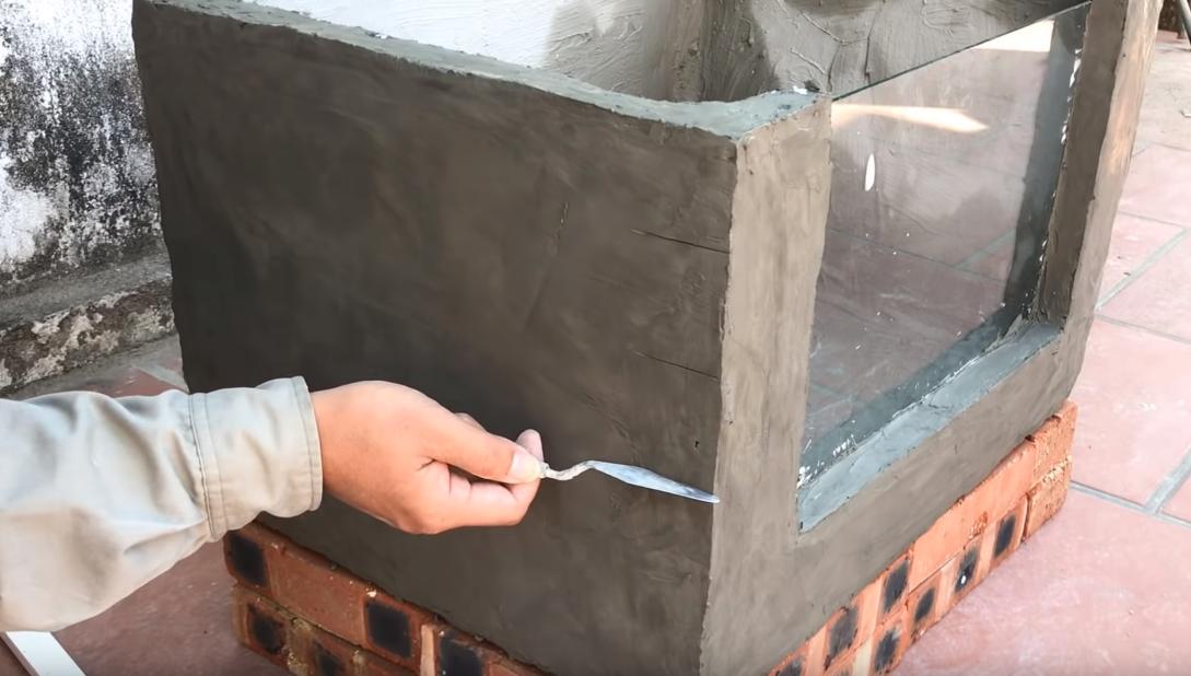 在家自做泡沫箱鱼缸,泡沫箱制作鱼缸养鱼