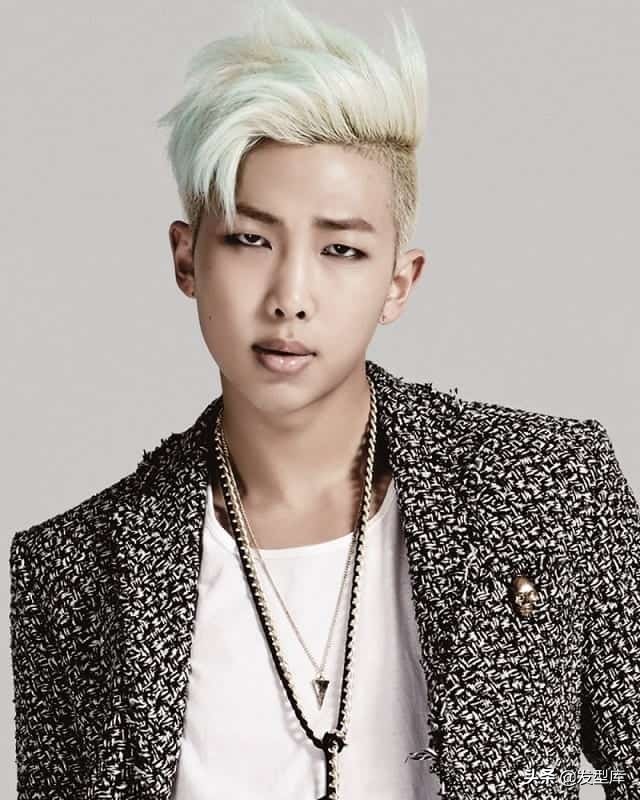 韩国男生的发型有哪些常见的款式,最流行的日式发型和韩式发型男士