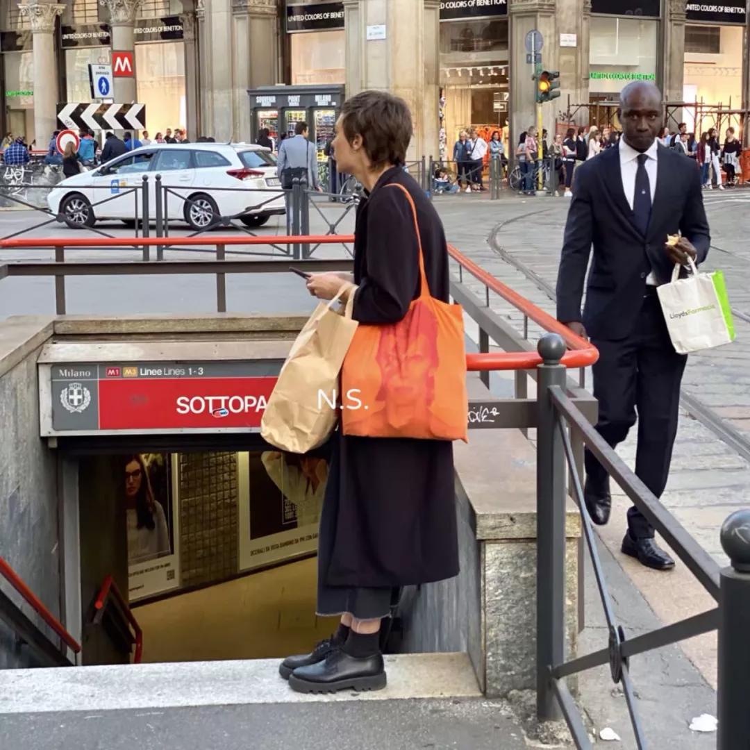 爱马仕什么颜色好搭配,高级配色爱马仕橙色配白色