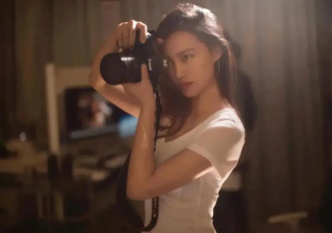 陈漫代言粉红丝带图片,陈漫代言了什么品牌衣服