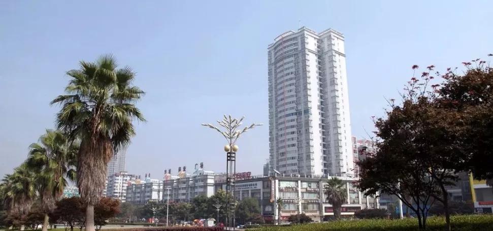 沙隆达广场,沙隆达广场历史