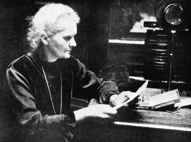 死了可以不火化用福尔马林泡着吗,死后尸体能不火化吗