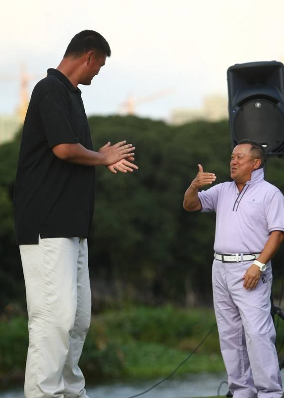 濮氭槑浠栧コ鍎跨幇鍦ㄨ韩楂樻湁澶氬皯,濮氭槑鐨勭幇鍦ㄥコ鍎胯韩楂樺灏戠背