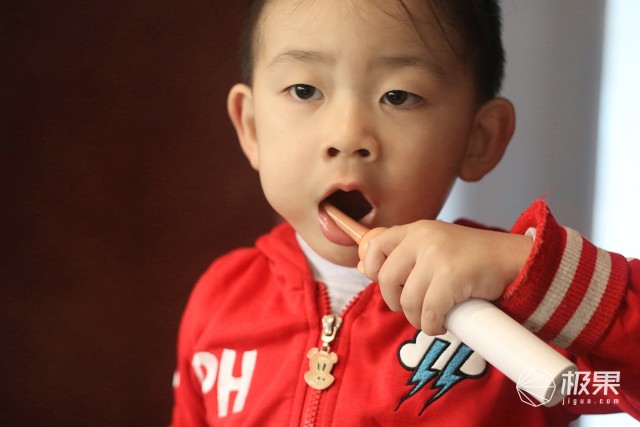 更懂儿童的儿童电动牙刷——iite牙小白S2体验