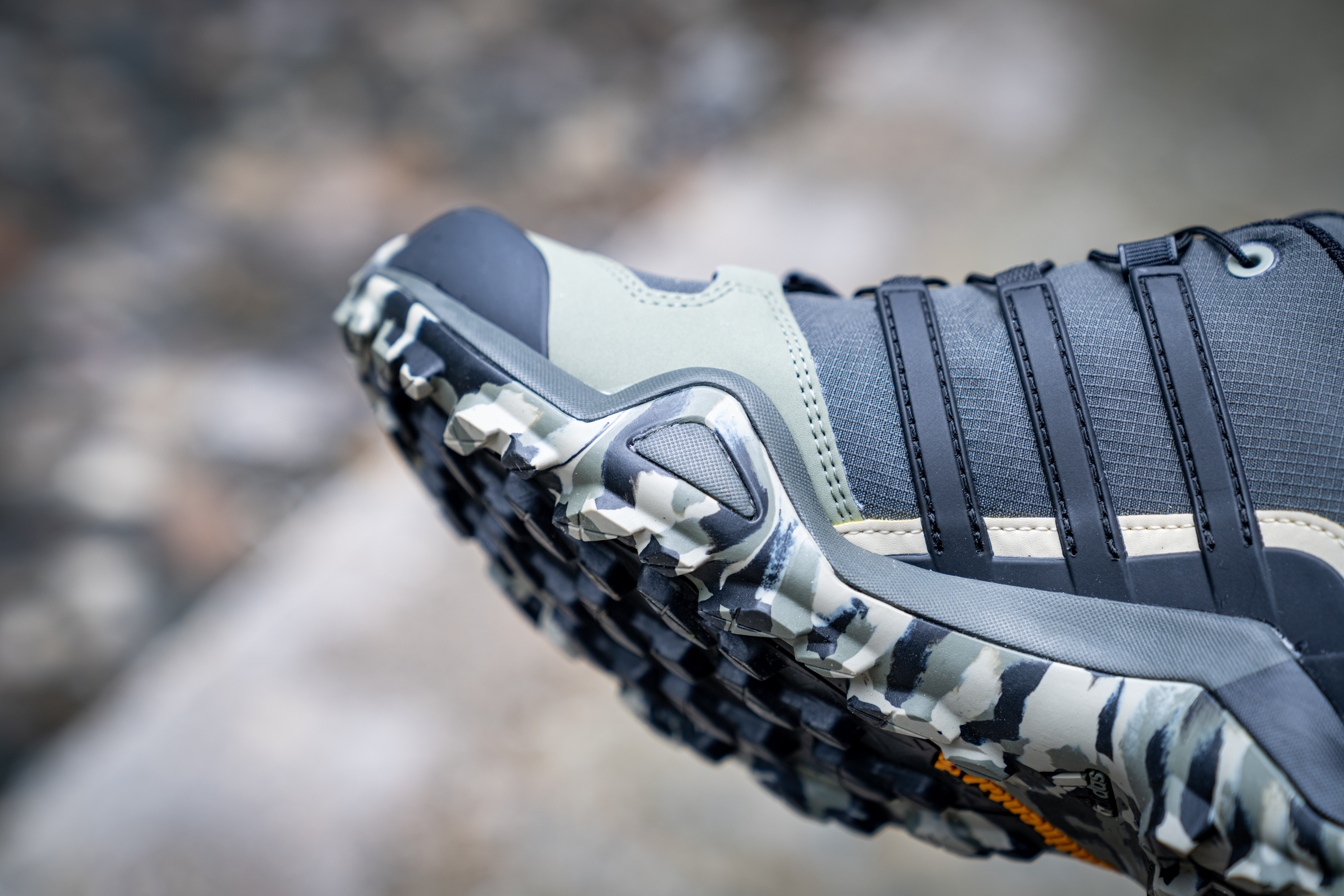 adidasterrex户外鞋卡其色,adidasterrex户外跑鞋评测