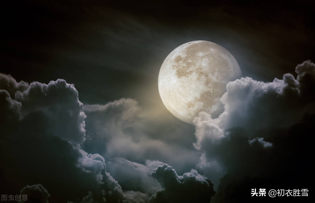 中国古代诗歌中的明月,收集古代诗歌中有关于月诗歌三首