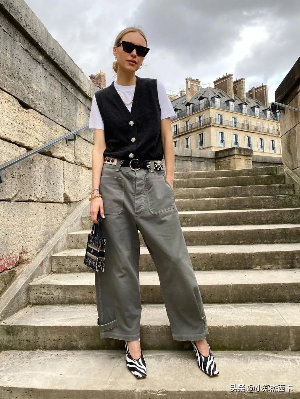 这个单品太绝了，贝嫂、丹麦玛丽王妃、周雨彤、刘雯都pick了它