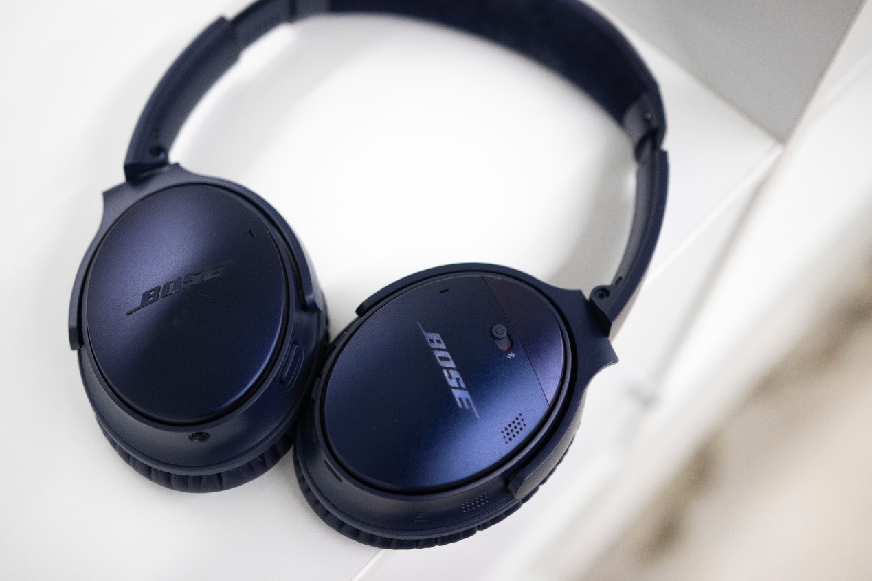 临近年终，戴上QC35让自己“静”入佳境