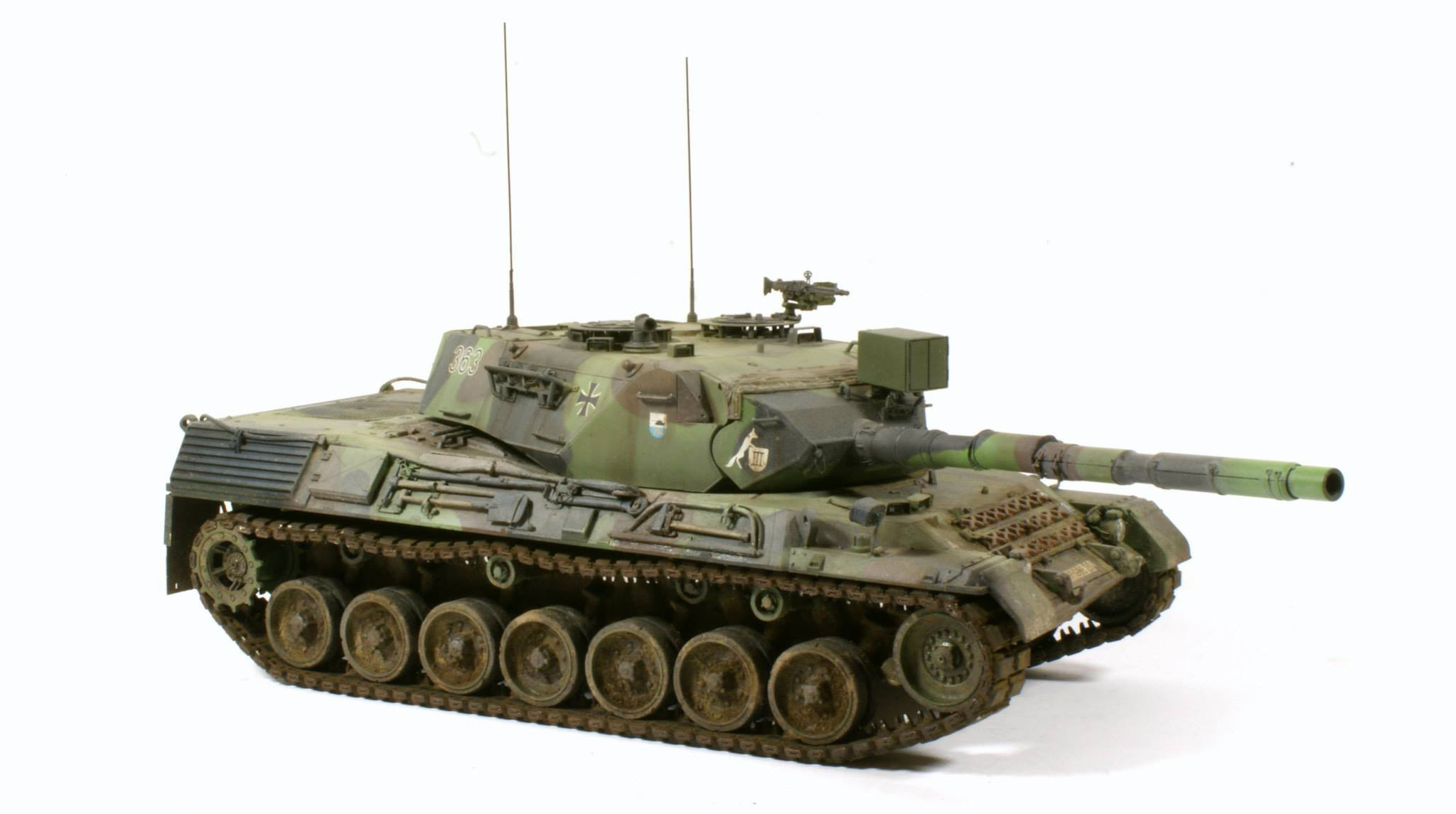 德国豹1坦克和我们99式坦克对比,解析豹系列坦克的前世今生