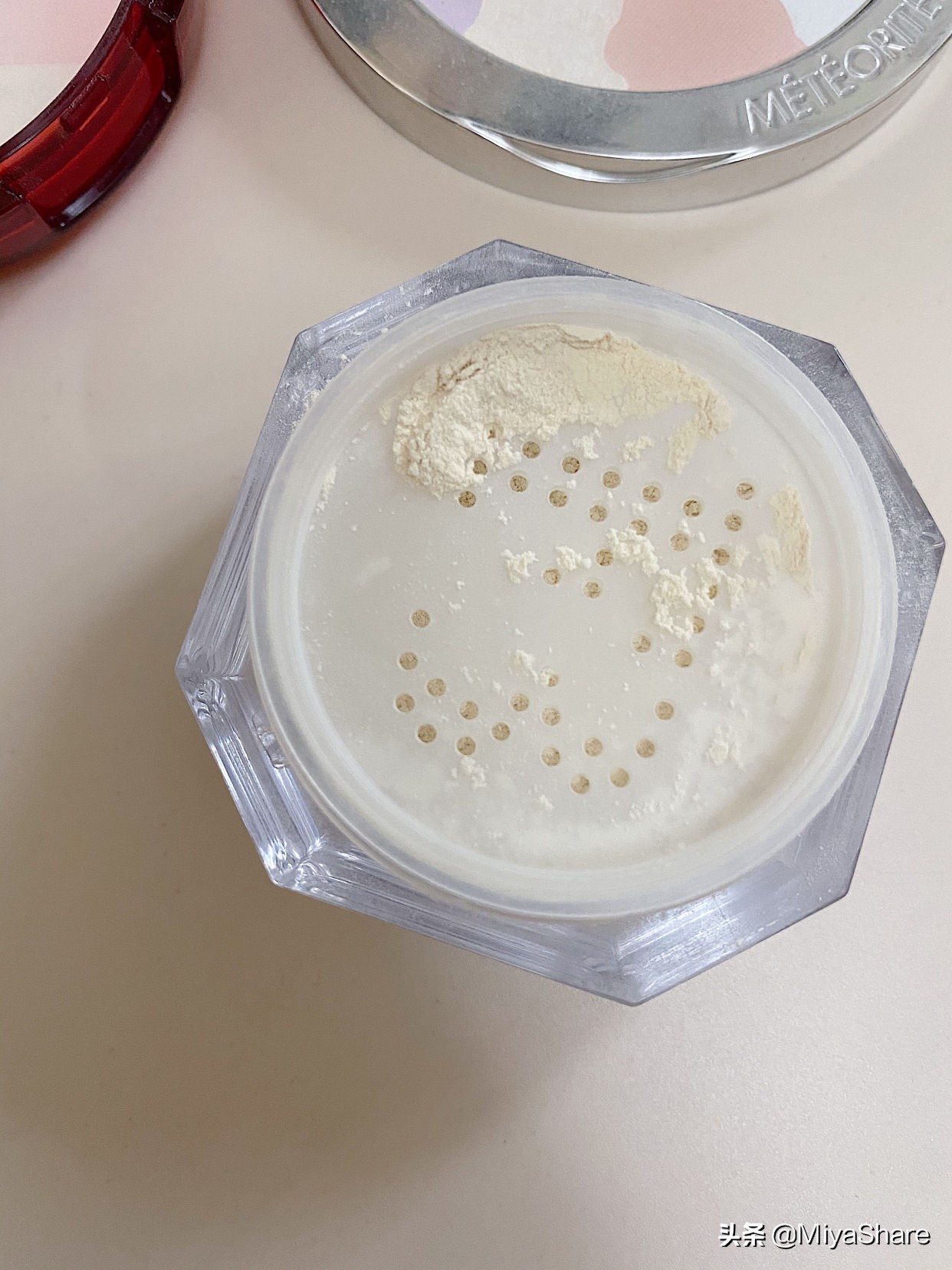 用什么定妆产品比较自然,如何选择适合自己肤质的定妆好物