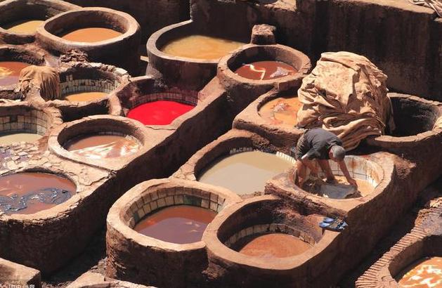 非洲一座千年古城，充斥着一股奇怪的臭味，游客却称这里为天堂