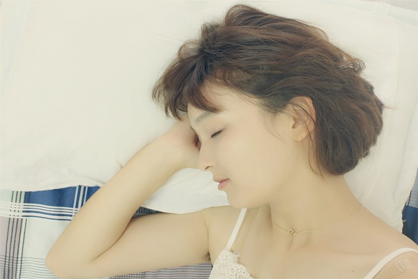 45岁女性失眠怎么调理,从整夜失眠到能做梦是好转吗