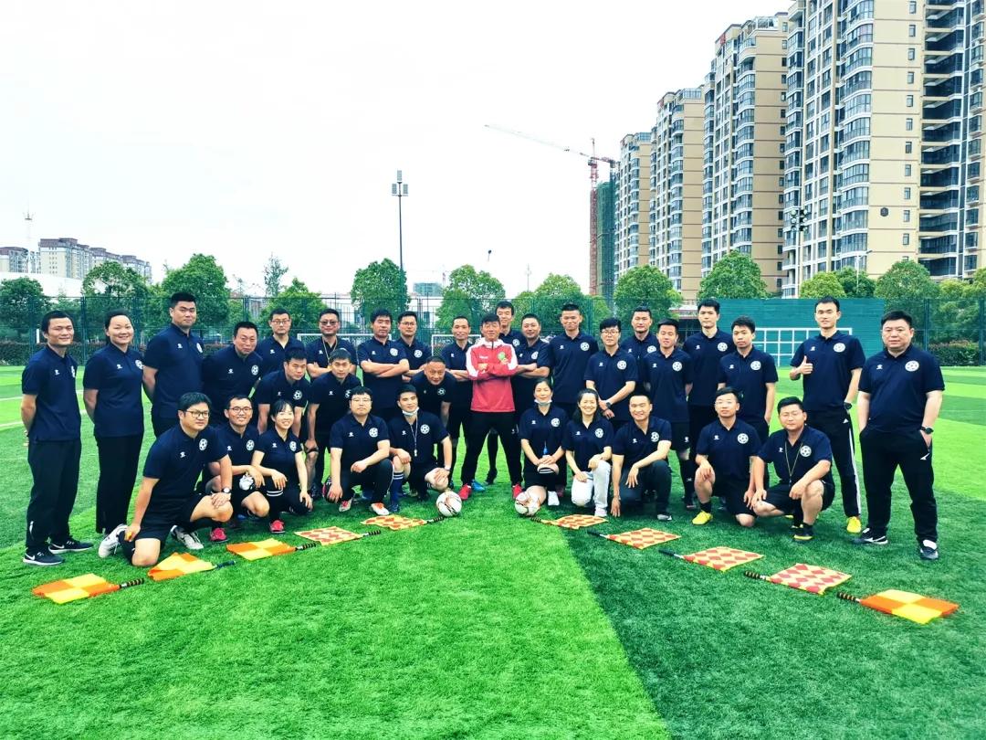 肇庆市足球裁判培训,2018年郑州市足球裁判员培训