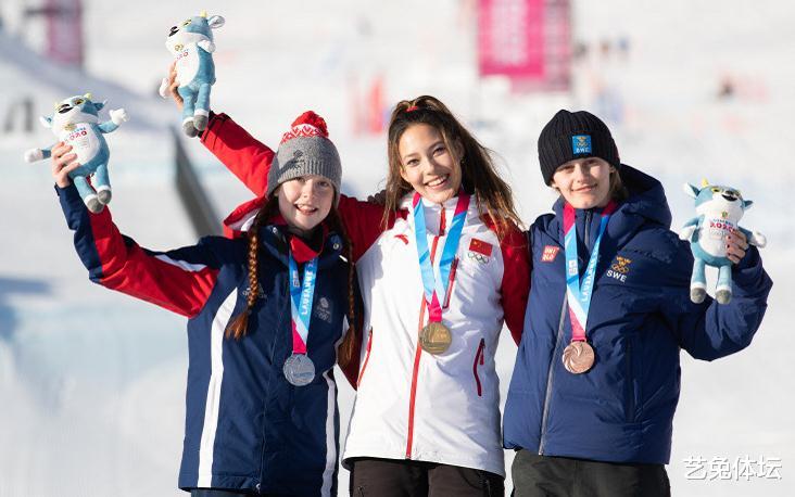 十六岁美国少女为中国夺金牌,美国17岁女孩加入中国籍