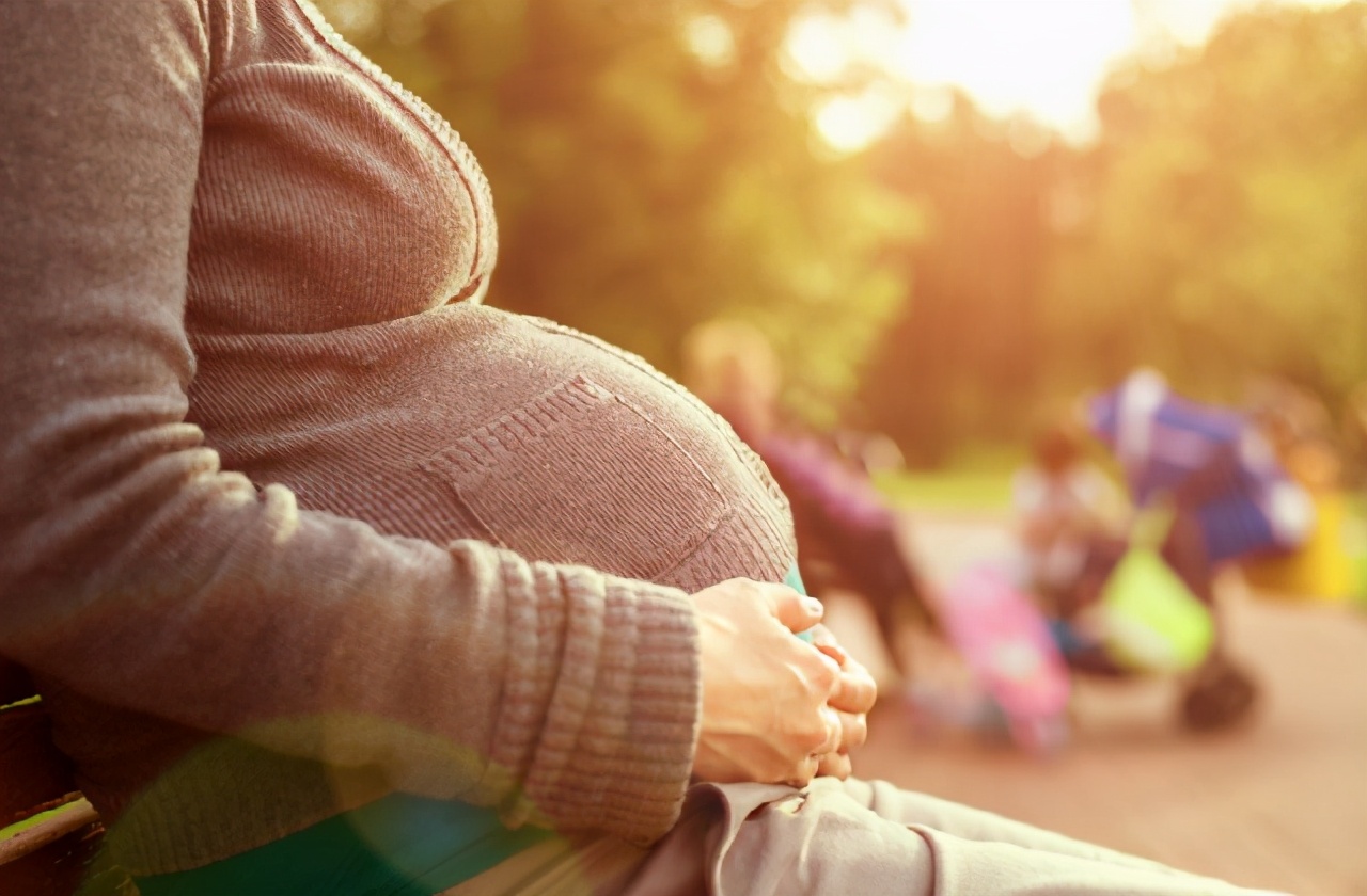 怀孕33周可以检查出胎儿是否健康,女子怀孕30周了