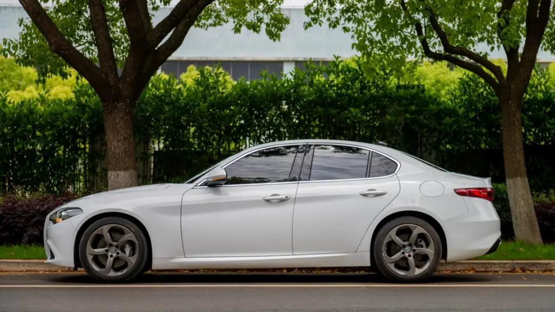 意大利风情满载的阿尔法罗密欧Giulia,还有个名字叫做“勇气”