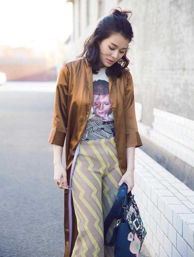 胡杏儿穿搭秋冬,胡杏儿穿露肩装显优雅