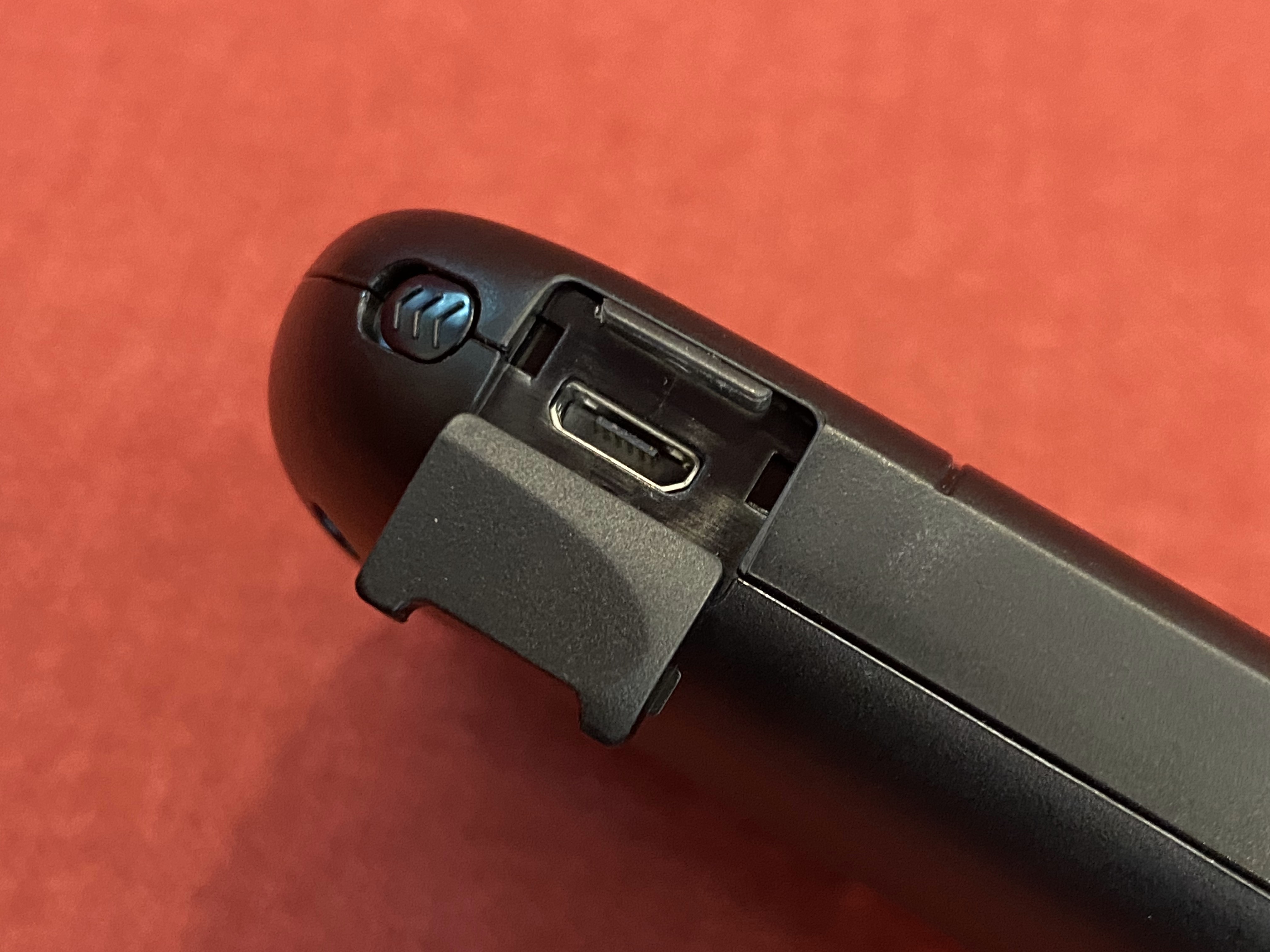 吃鸡神器飞智黄蜂测评,飞智黄蜂单手游戏手柄吃鸡神器