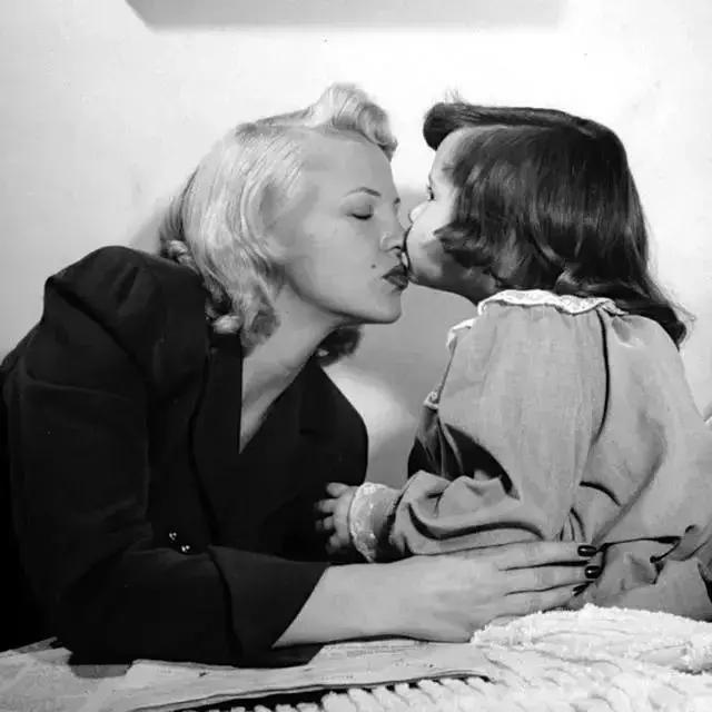 玛丽莲梦露和奥黛丽赫本有多漂亮,奥黛丽赫本和玛丽莲梦露颜值分析