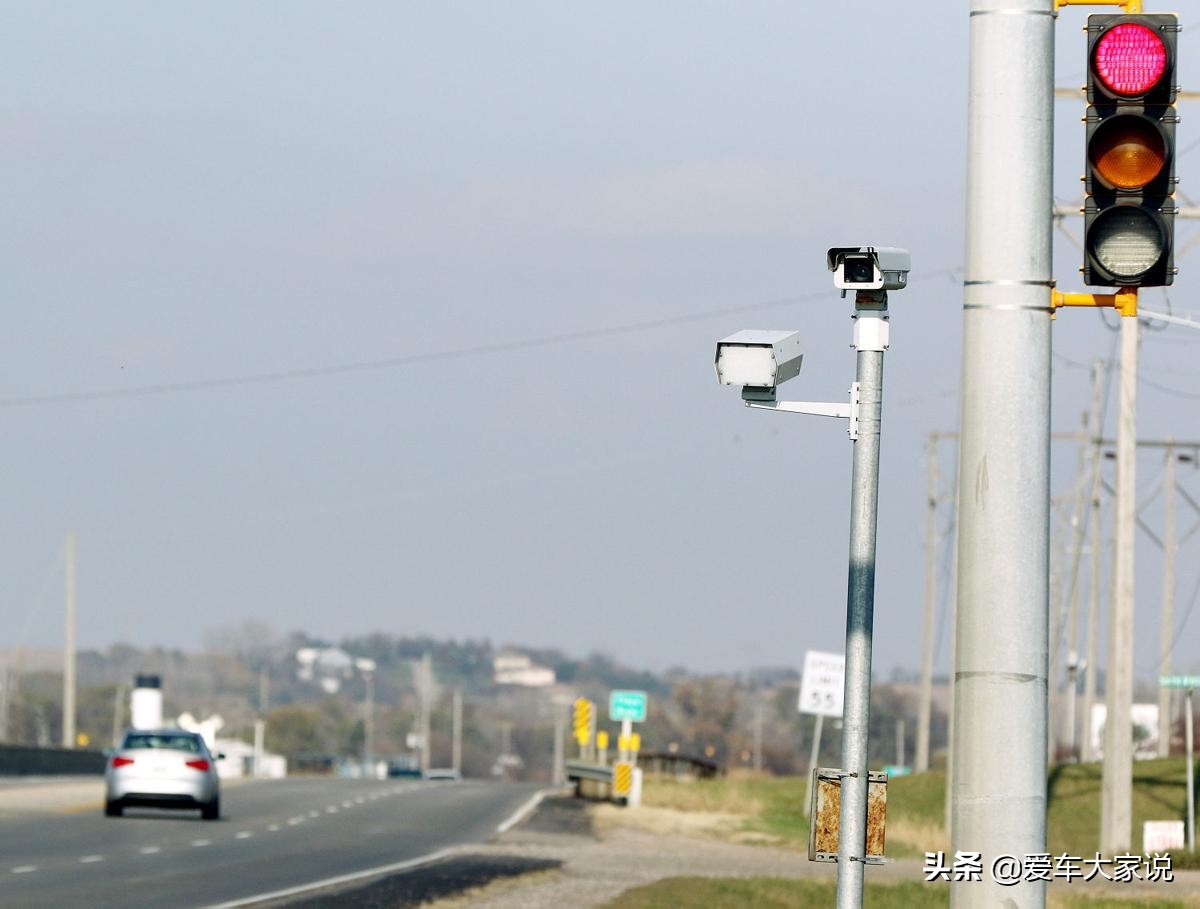 汽车脱审开过一次罚单交警还开吗,汽车脱审上路会被拍几次