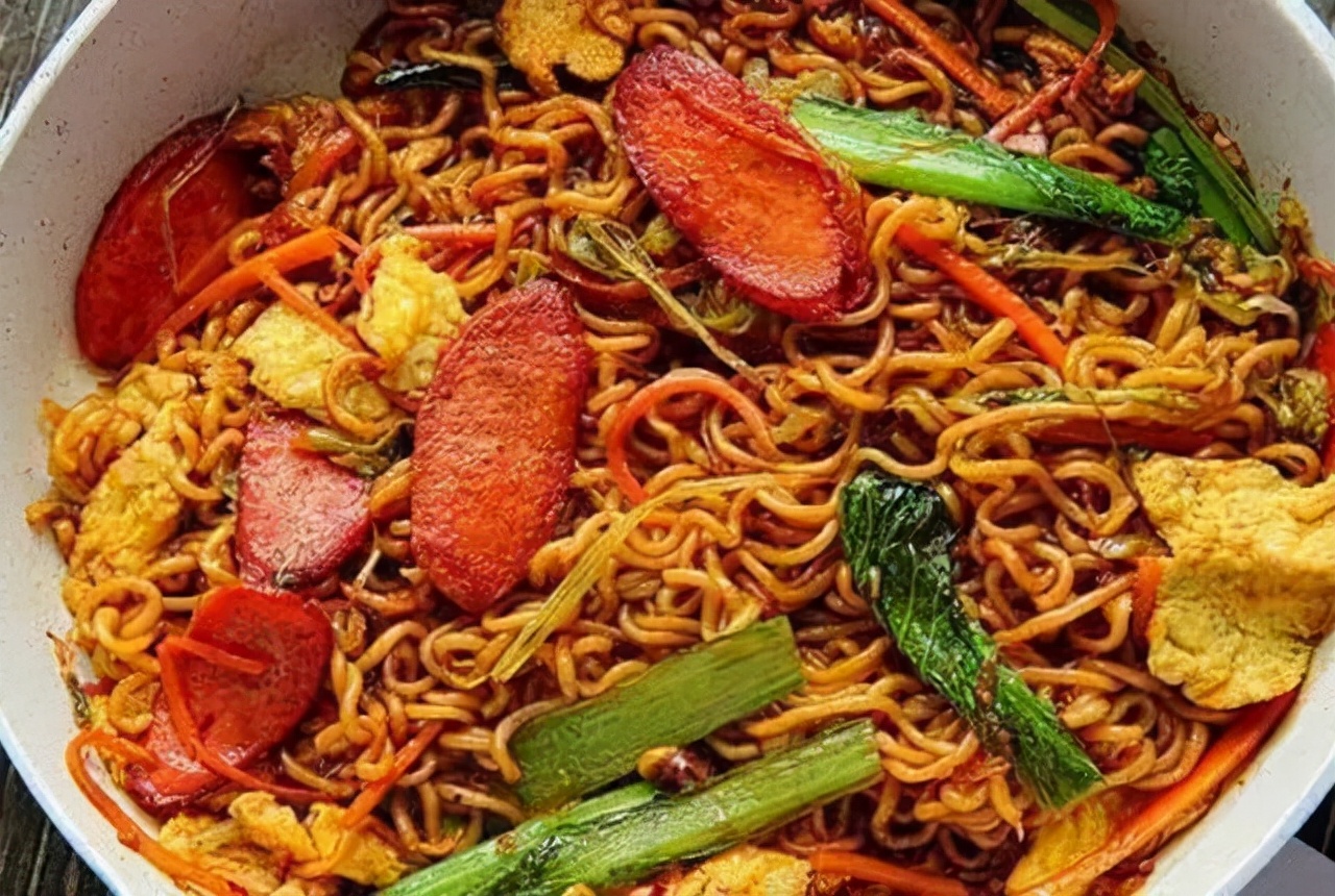 出道即是黑马,曾经卖到断货,五谷道场能借克明面业重新辉煌吗?