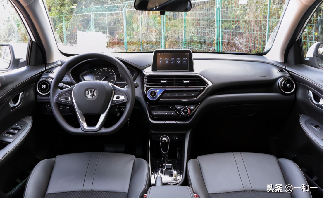 宏光mini4万左右的车,宏光mini最便宜的车型多少钱