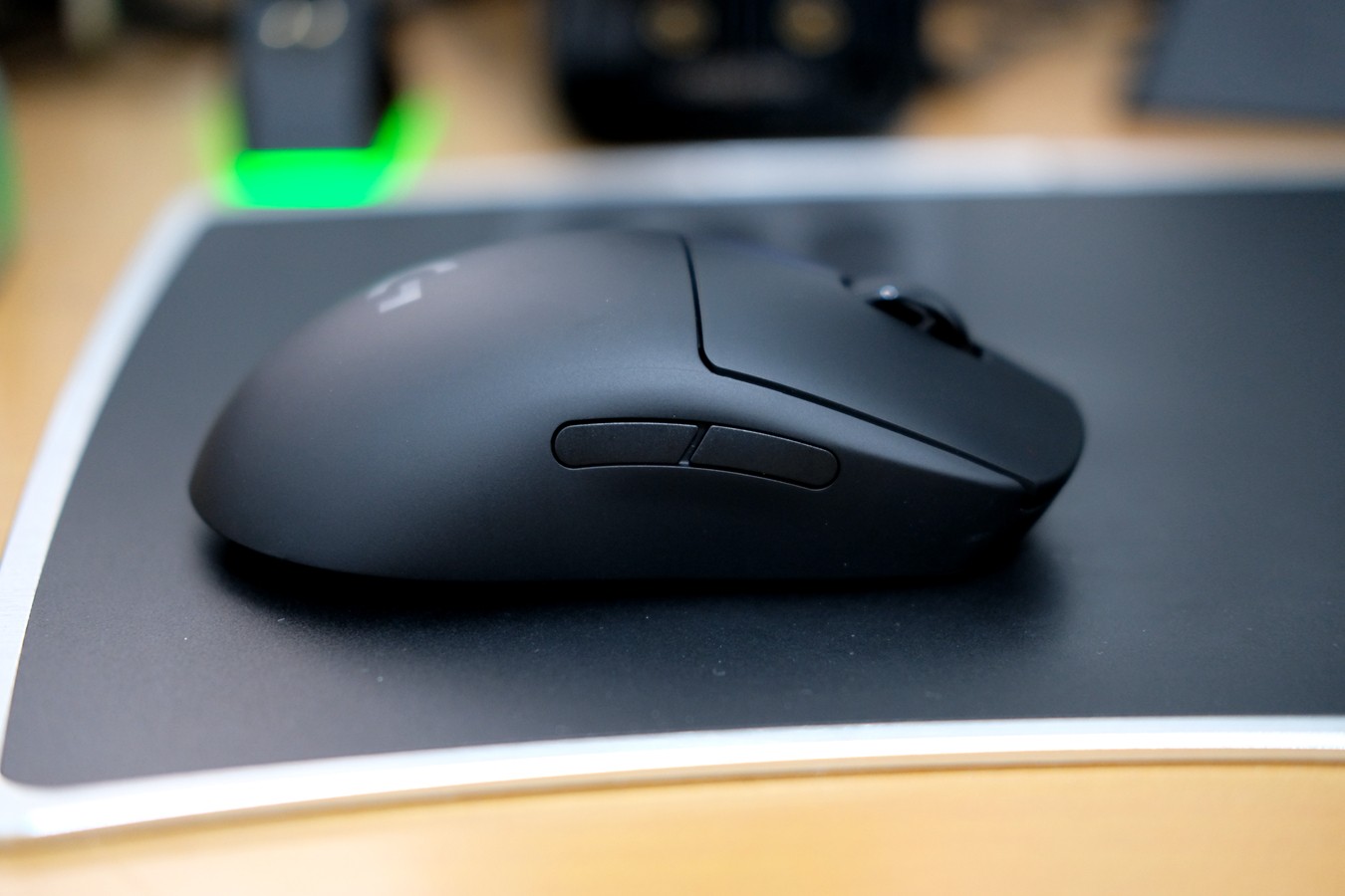 罗技gpw鼠标咋样,罗技gpw一代和普通罗技鼠标的区别