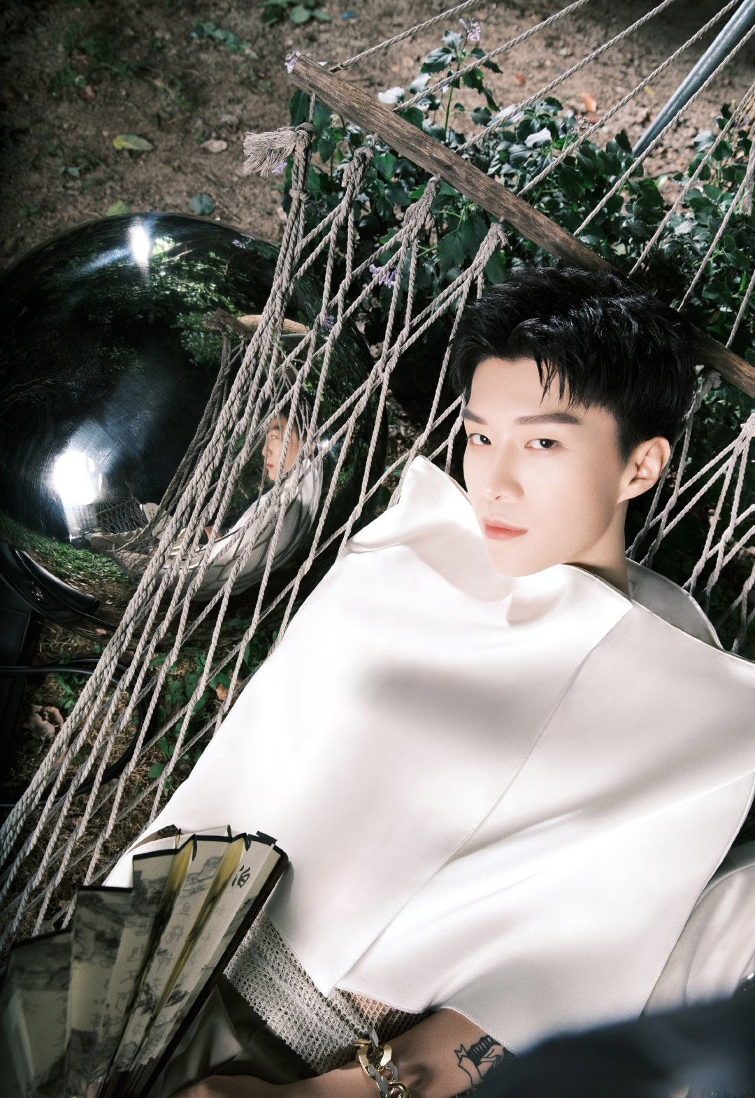 givenchy纪梵希范丞丞,givenchy代言人虞书欣