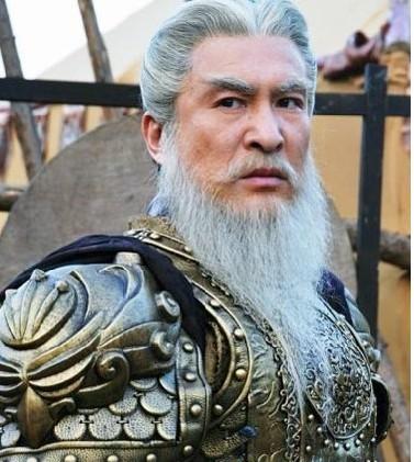 神秘的鱼俱罗,在正史中他因重瞳被忌杀,在评书中他曾刀劈李元霸