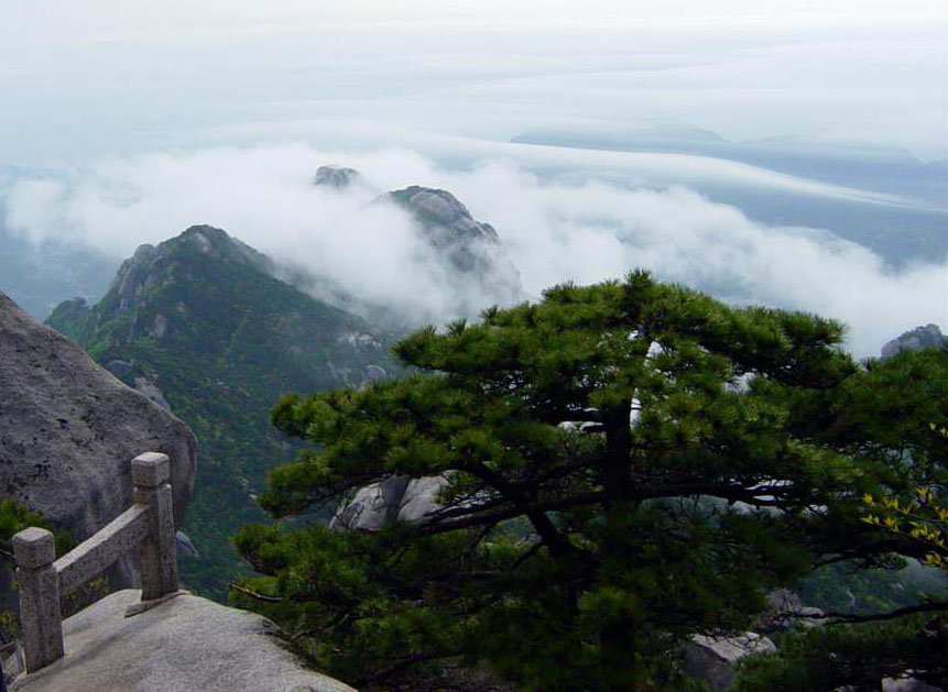 安徽天堂寨属于哪个城市,天堂寨江淮分水岭