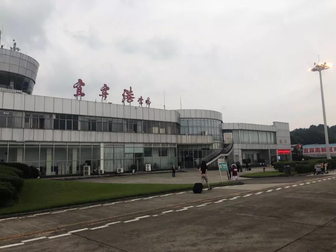 为什么感觉五粮液比茅台酒好喝,白酒是蒸馏酒还是发酵酒好喝