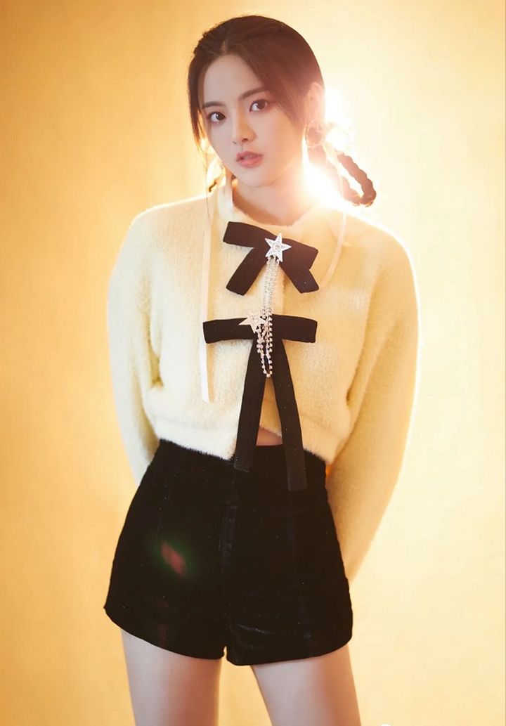 杨超越翻版宋祖儿？别开玩笑了