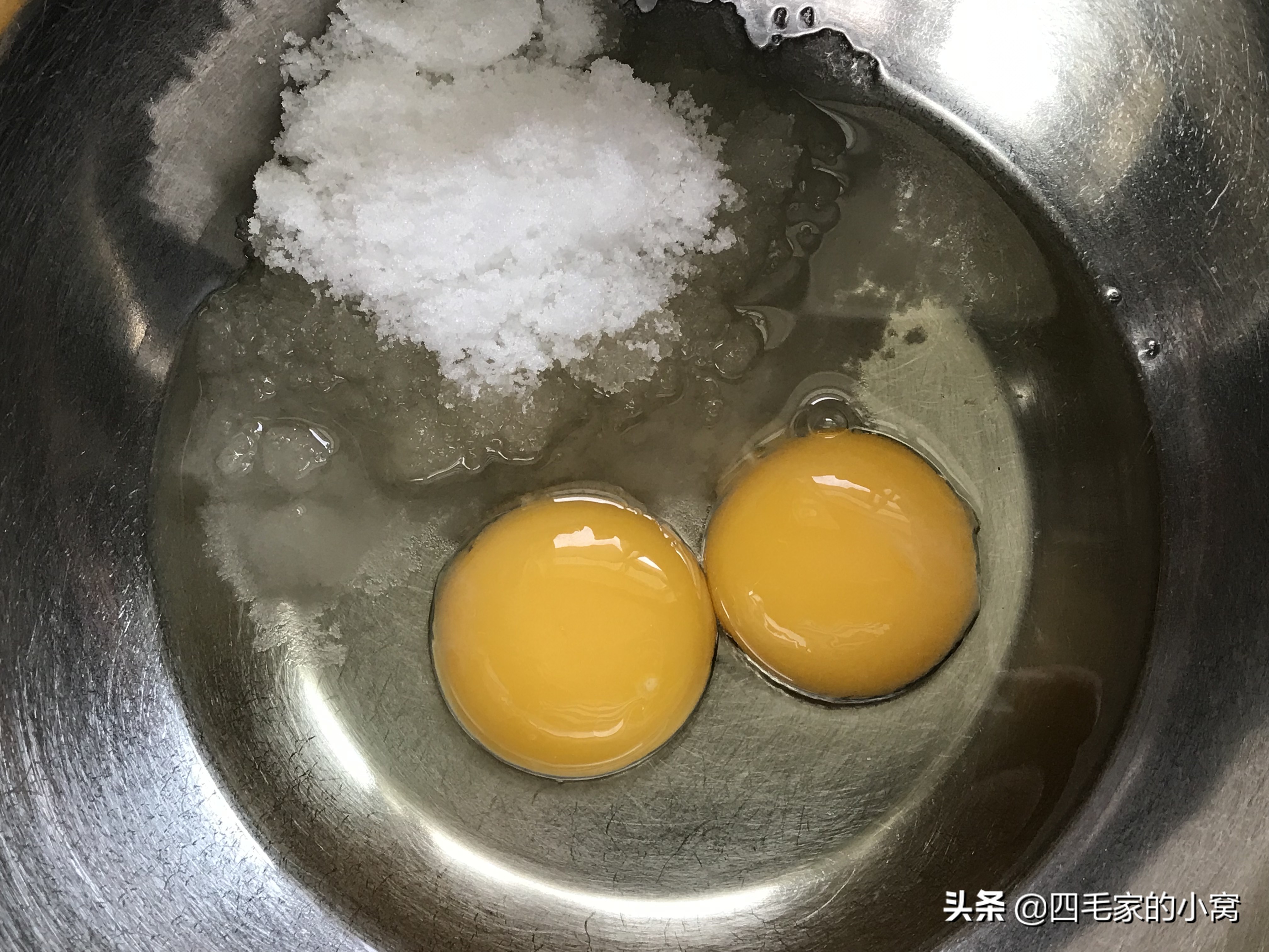 桃酥做出来放一天就不酥了,最正宗的奶酥月饼告诉你简单做法