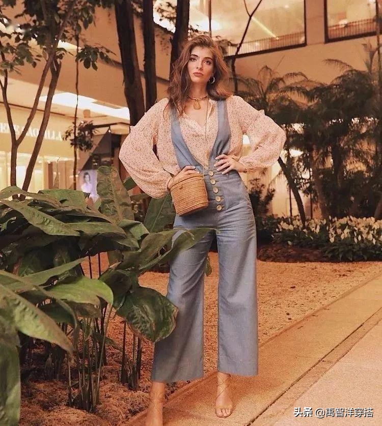 阔腿裤已经out了现在流行初恋裤,还在穿阔腿裤现在流行的是初恋裤