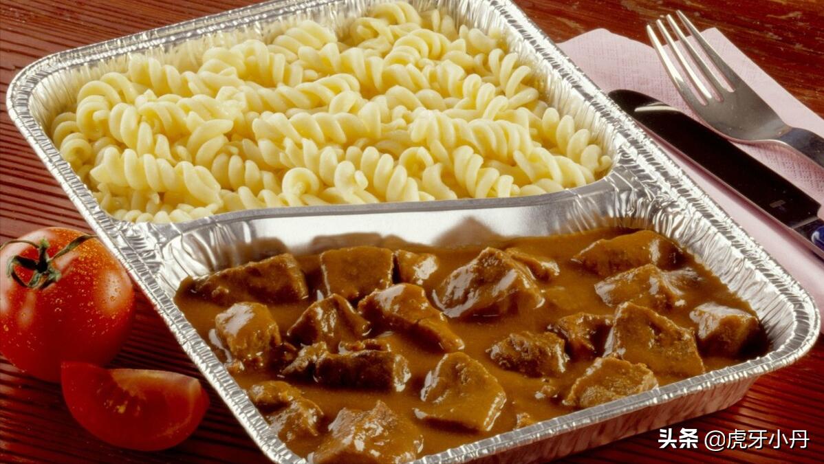 在飞机上能吃到什么样的飞机餐,飞机餐是提前准备的吗