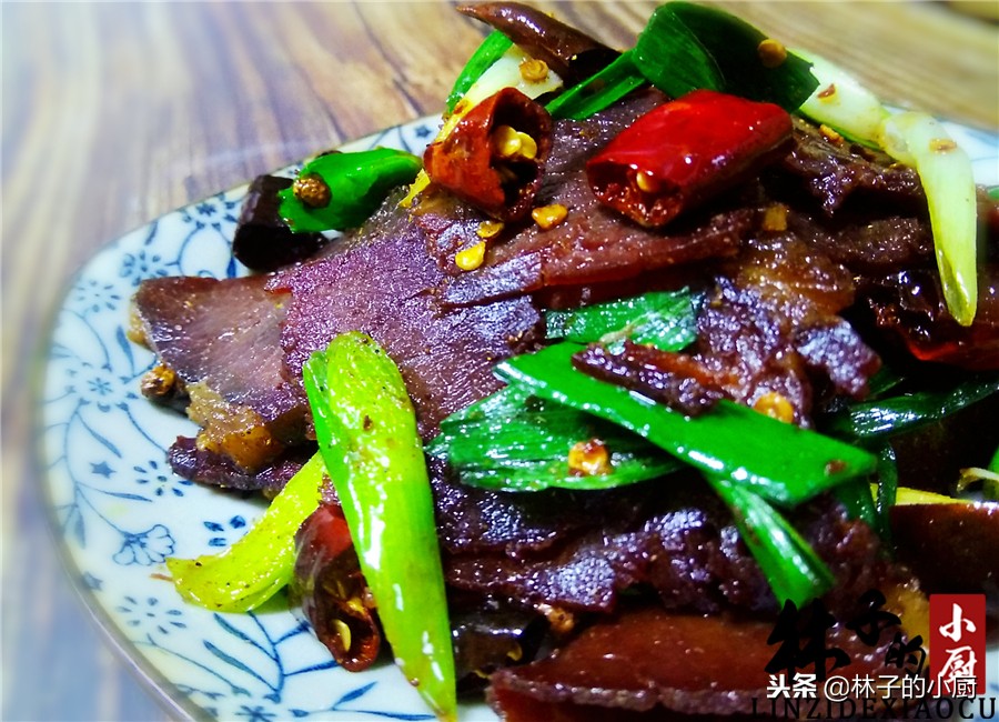 云南人家常菜松茸,地道美食云南菜好吃不贵