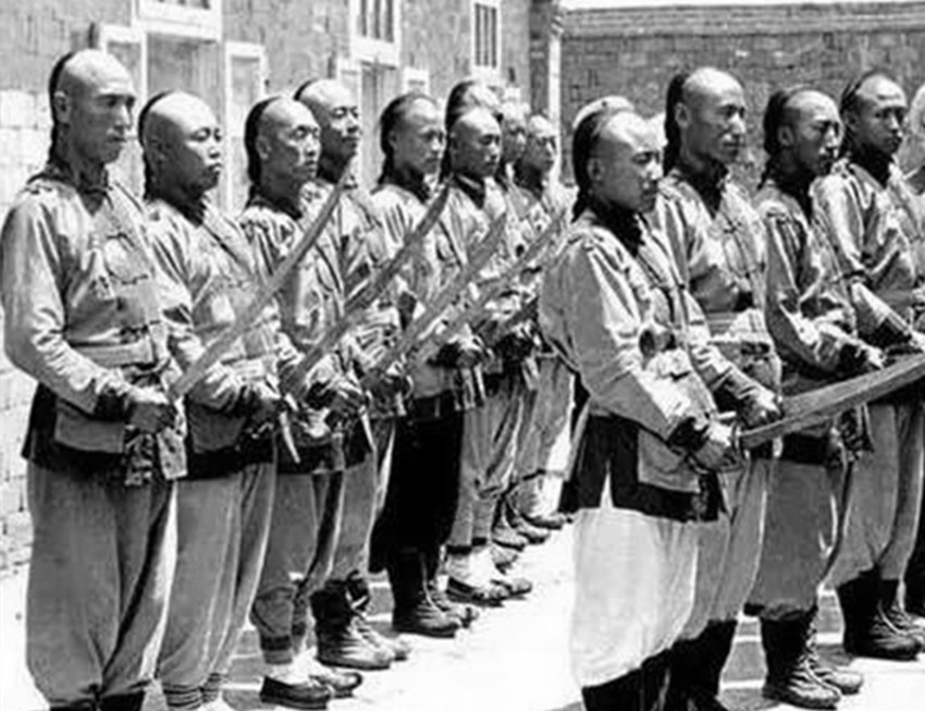 被斩首的三位皇帝,历史上明确记载被刺杀而死的皇帝