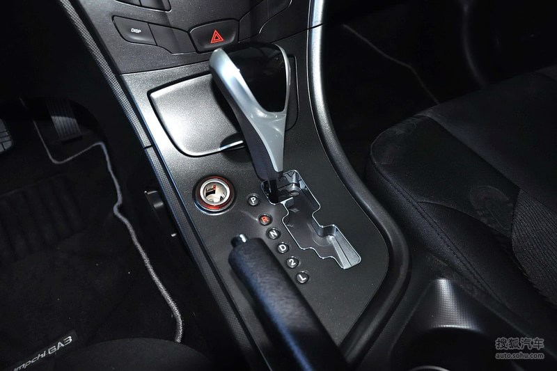 什么是手自一体变速箱,什么是手自一体八挡