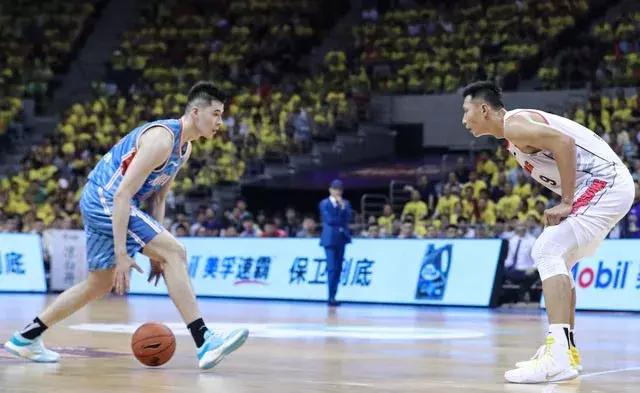 输球可以理解，但*疆新**为何会遭遇一场惨败？杨毅一番话一语中的